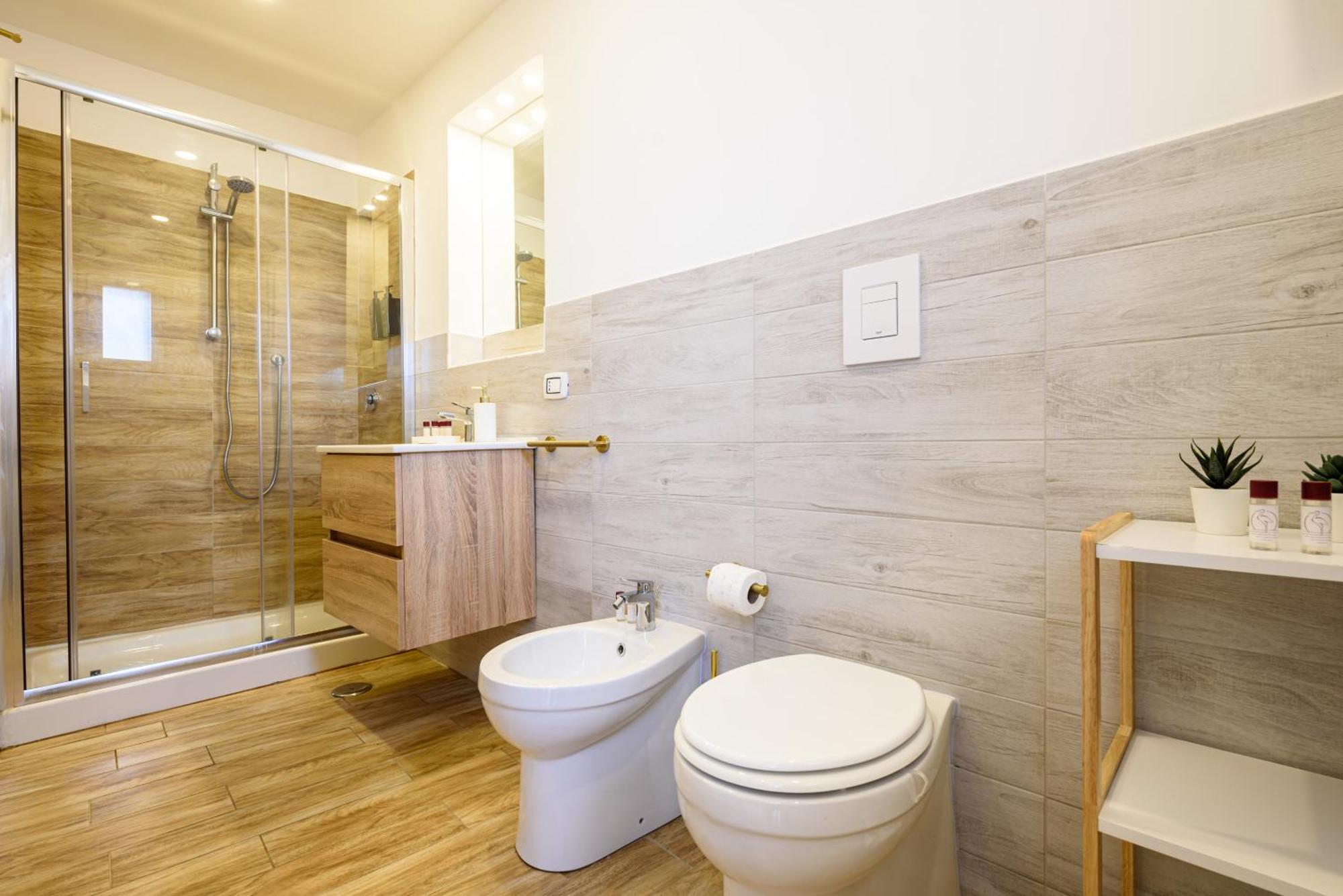 Luxury Apartment In Central City Napels Buitenkant foto