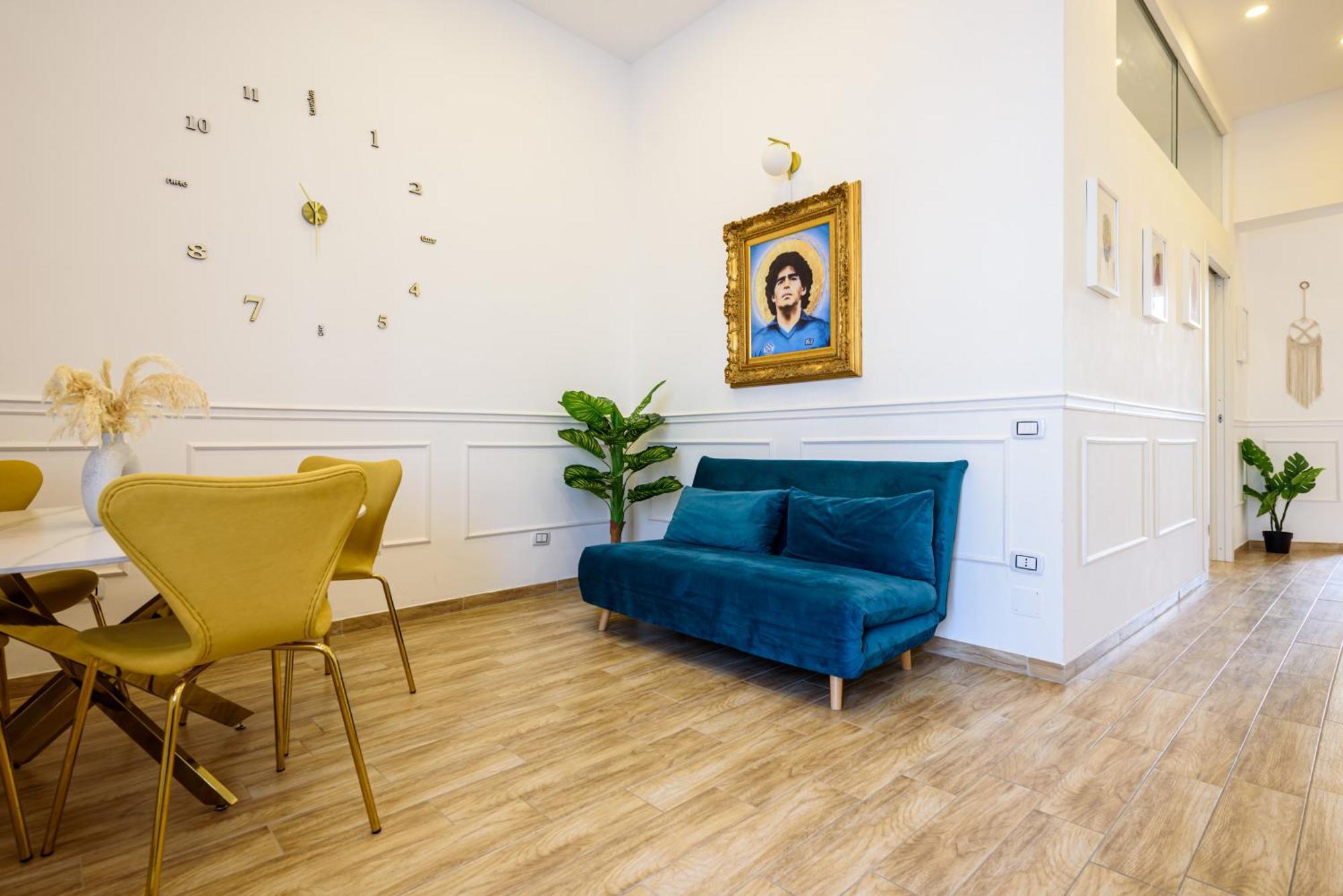 Luxury Apartment In Central City Napels Buitenkant foto